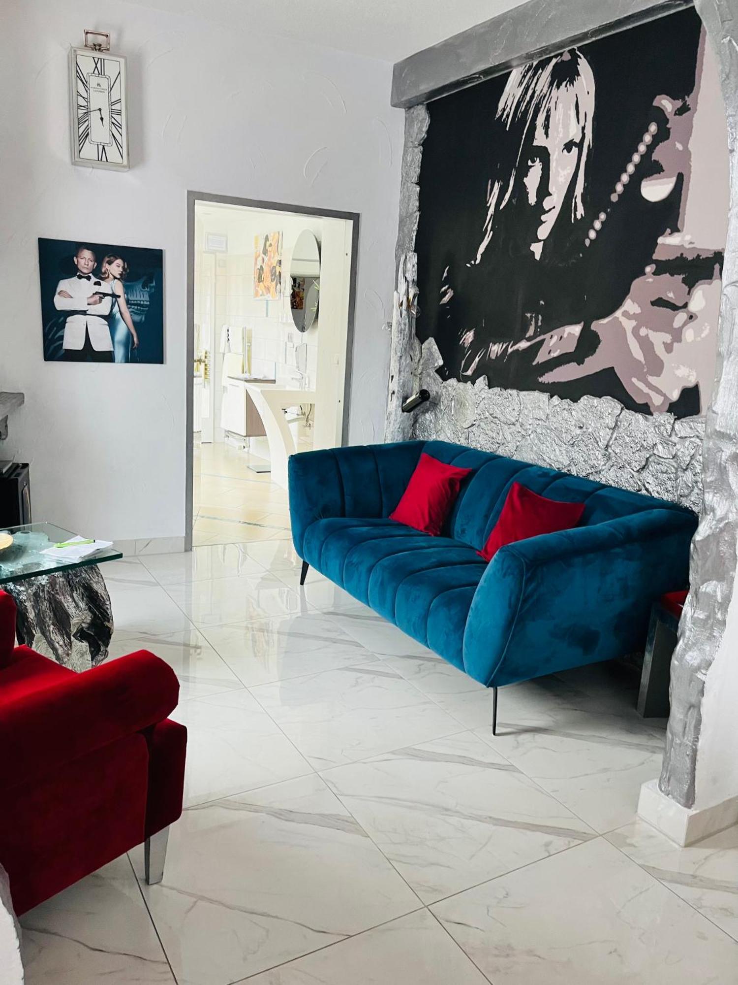 Hotel Karthaeuser Hof Floersheim am Main Екстериор снимка